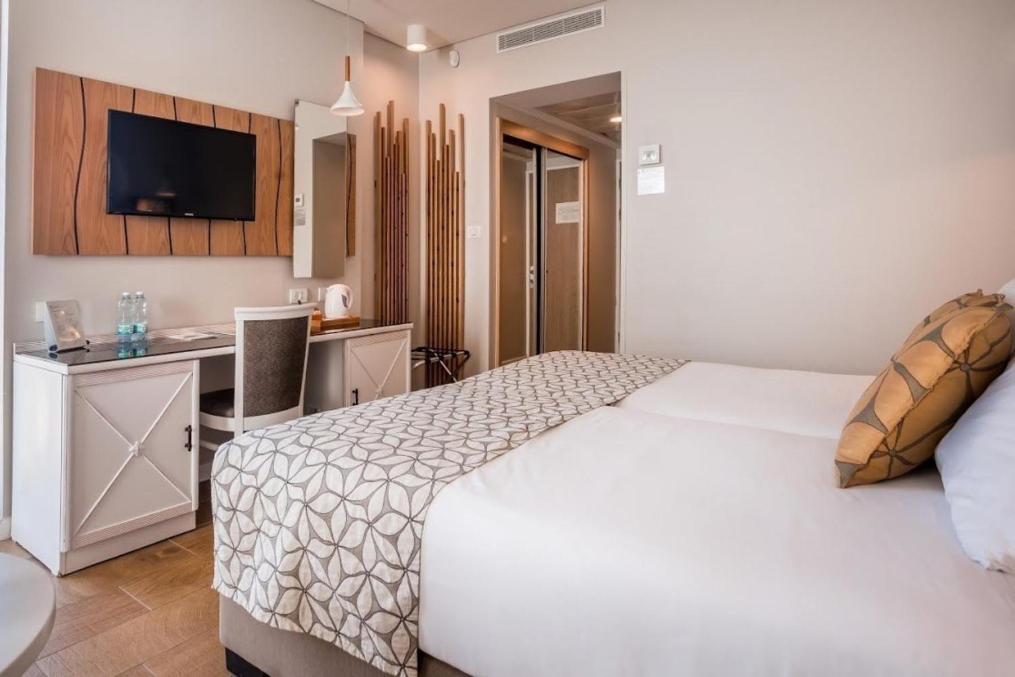 Lavi Kibbutz Hotel 部屋 写真